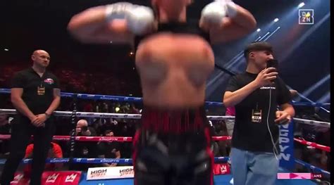 daniella hemsley ring flash|Kingpyn Boxing results: Daniella Hemsley flashes audience after。